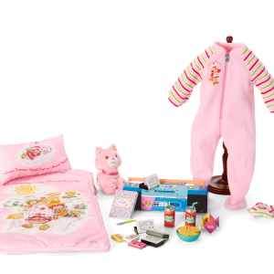 Courtney’s™ Strawberry Shortcake™ Sleepover Bundle (Historical Characters)